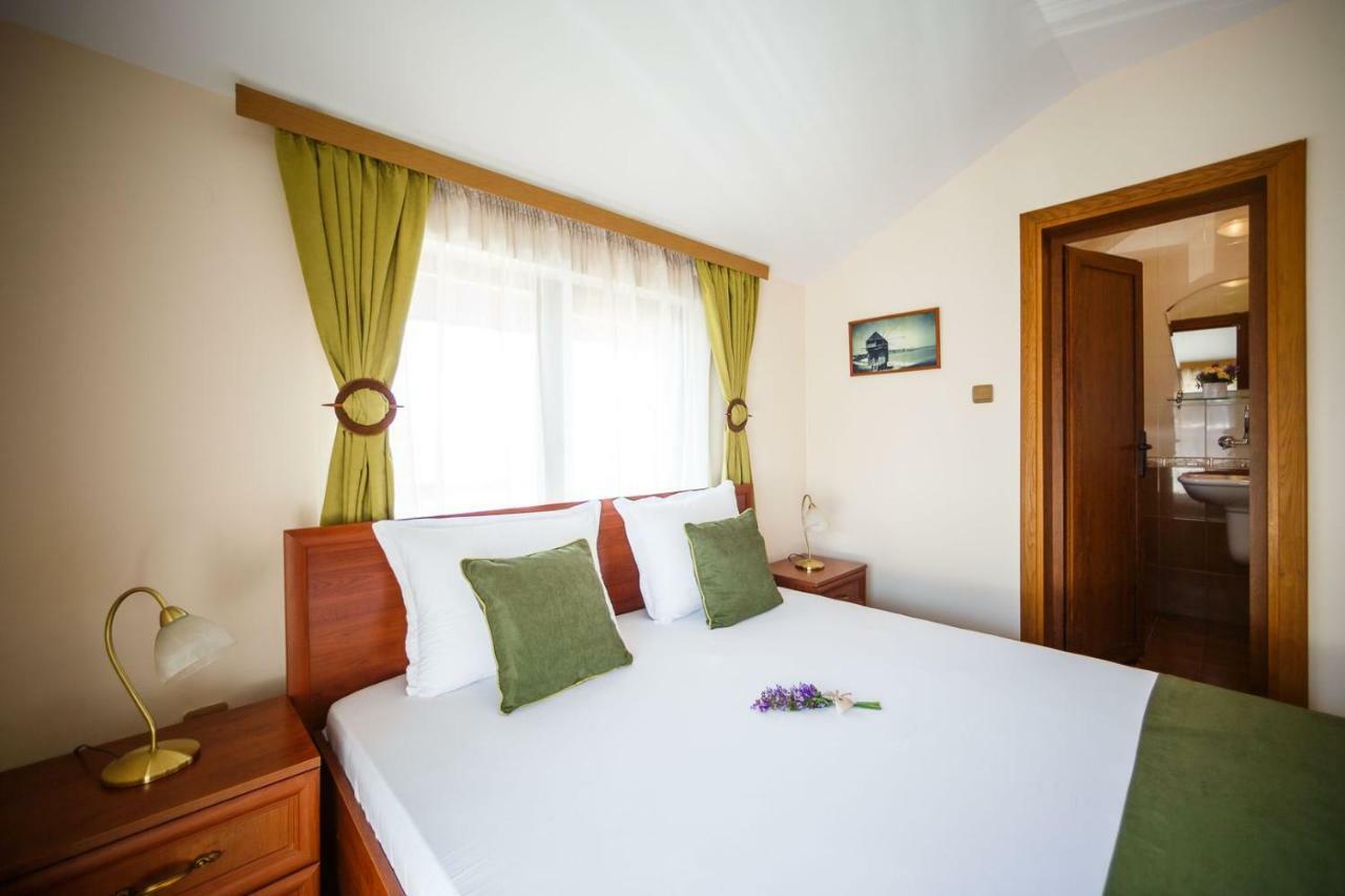 Hotel Albatros Old Town Sozopol Exterior photo